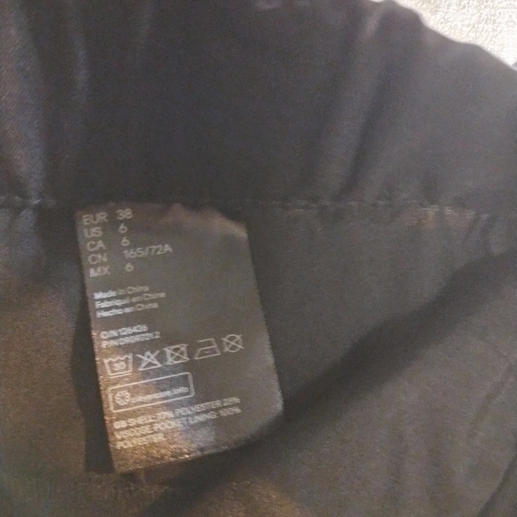 H&M NWT Black High Waisted Pleated Dress Pants Size 6 - Picture 5 of 9